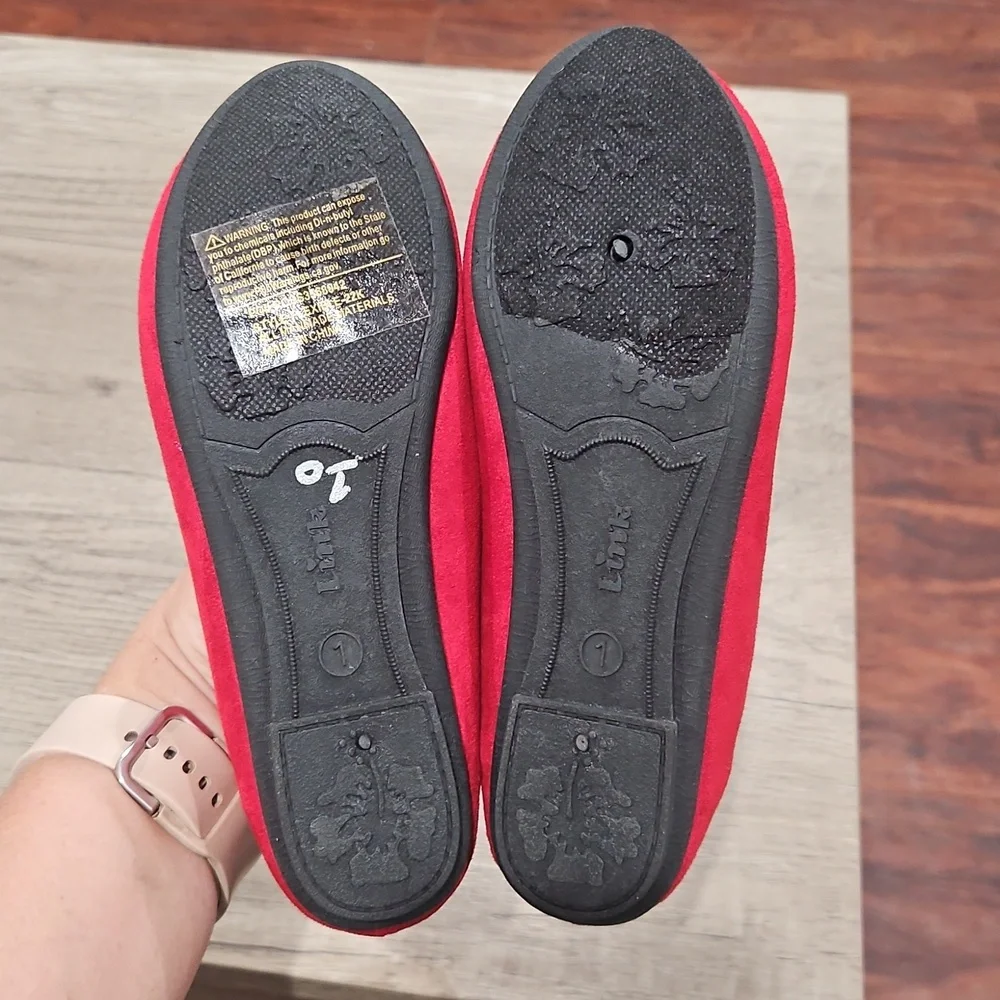 Link Comfort Girl's Size 1 Red Faux Suede flats